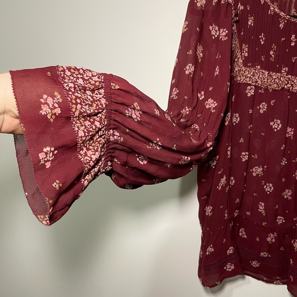 Joie Adrielle women’s Burgundy Floral embroidered 100% silk peasant Blouse L - Picture 3 of 8